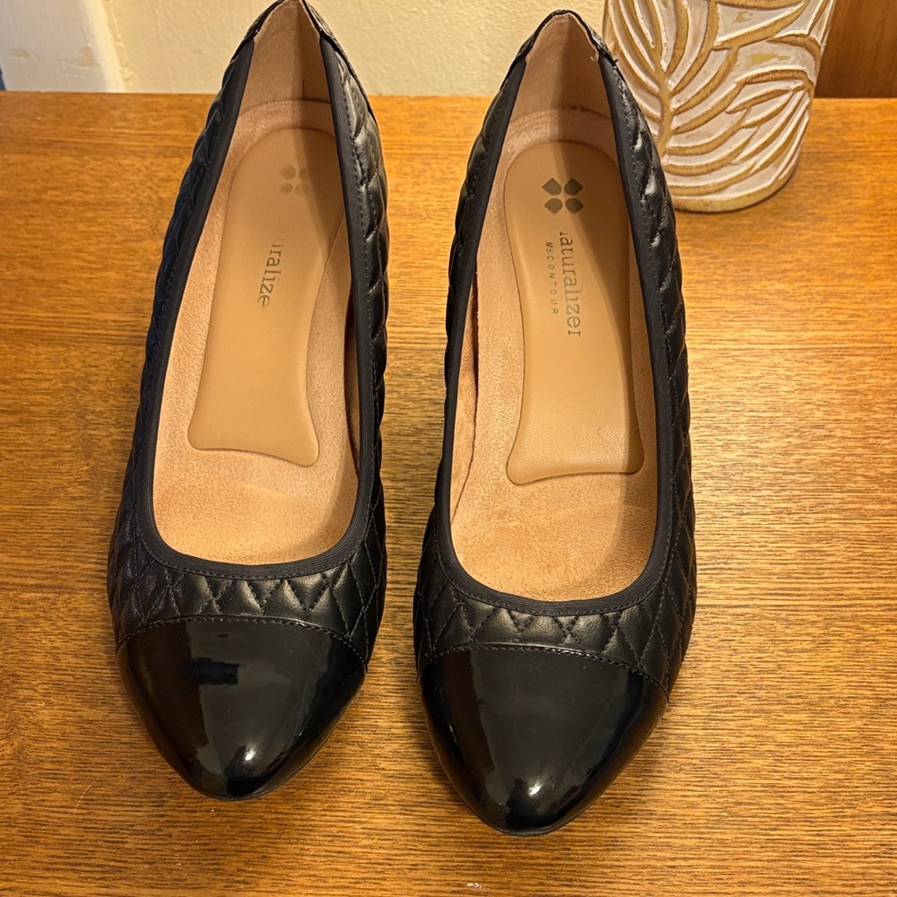 Naturalizer Black Quilted wedge